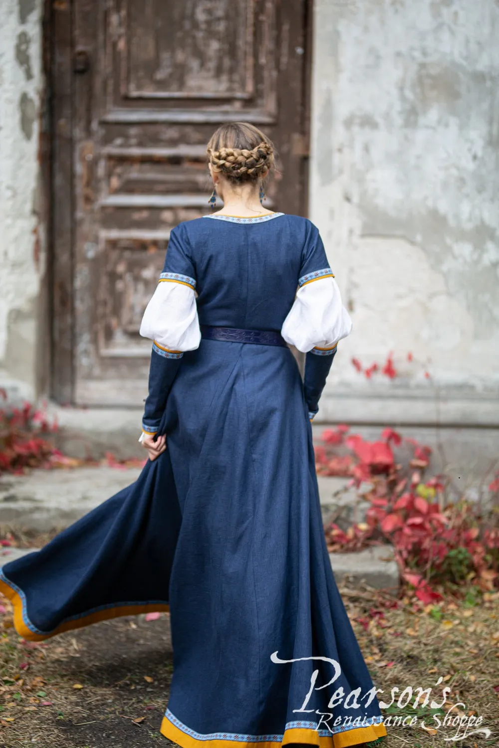 Key Keeper Medieval Dress with Sleeves
