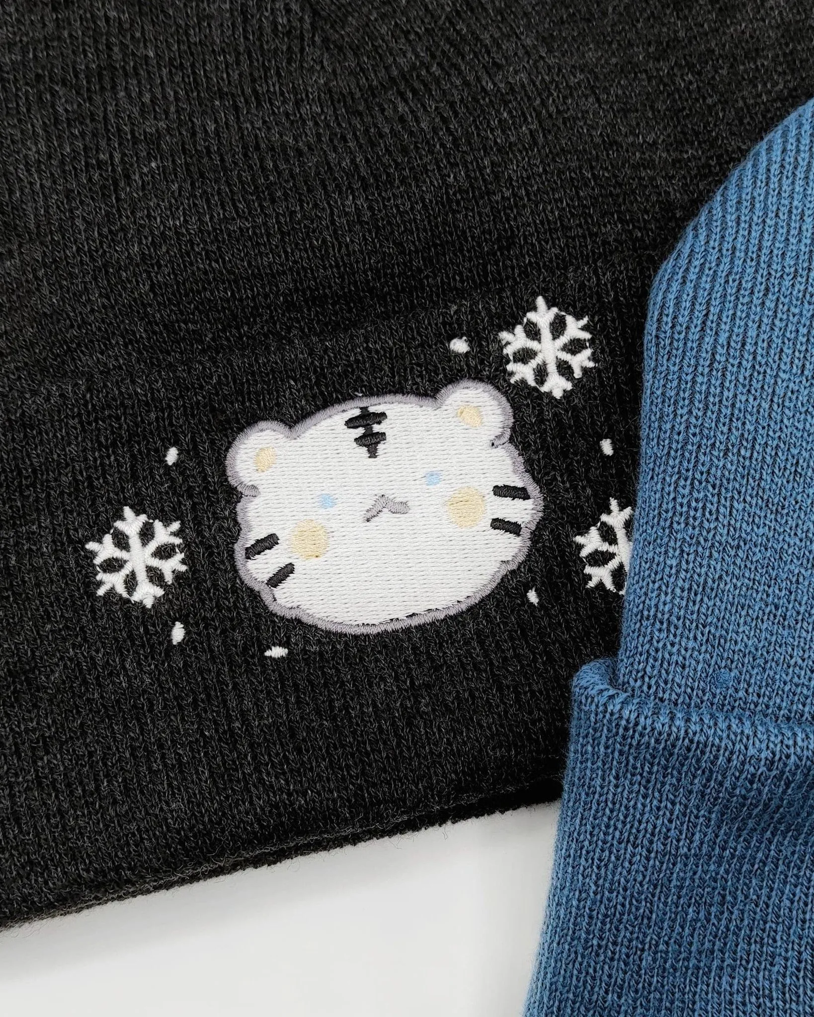 Moyu the White Tiger beanie